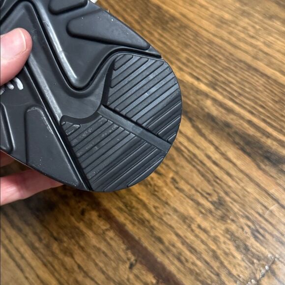 Nike Air Max 90 sneakers in white & brown
NWOT - Picture 11 of 11